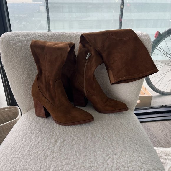 Marc Fisher 'Cathi' over the knee boots (7.5 - BUT FIT like 7) - Picture 2 of 11